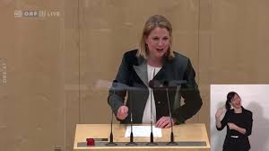 She is also the leader of the party's parliamentary group in the national council since 2018. Beate Meinl Reisinger 14 01 2021 Uber Den Neuen Arbeitsminister Und Die Lockdown Politik Youtube