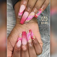 queen nails