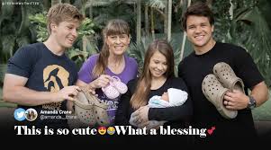 Последние твиты от bindi irwin (@bindiirwin). Irwin Family Shares Adorable April Fools Day Photo Of Baby Grace S First Croc Encounter Trending News The Indian Express