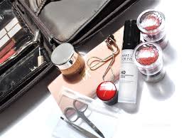 ng a travel makeup bag bubbly