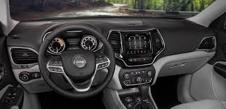 2019 jeep cherokee interior features