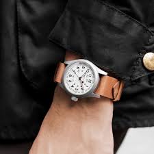 They actually feel pretty different despite being so similar (if that. Hamilton Khaki Field Mechanical 38mm White Dial Hodinkee Shop