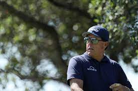 Phil Mickelson takes driver off deck ...