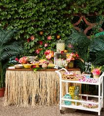 how to throw an outdoor luau party this