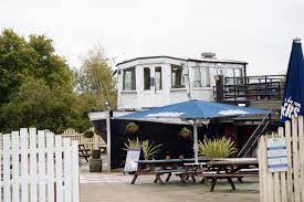 pub on a boat the dry dock
