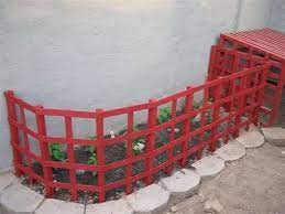 and quick diy garden fence to