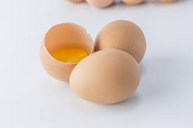 ovo cru é saudável o que a ciência diz