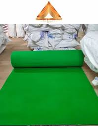 non woven plain green carpet size 5ft