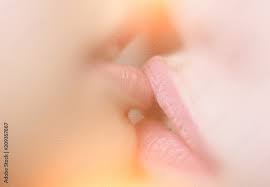 kiss woman ian s ual