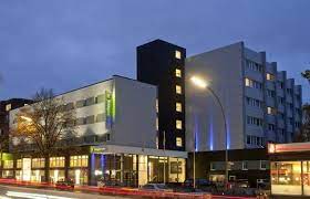 Where is holiday inn express hotel & suites hamburg located? Holiday Inn Express Hamburg City Centre Hotel De