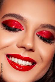black eyeliner makeup red