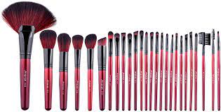 lila rosa makeup brush set in rolling