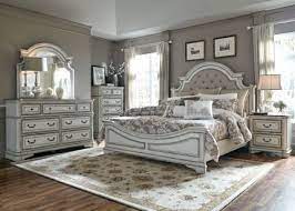 Upholstered Bedroom Set In Antique White