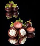 What happens if u eat too much mangosteen?
