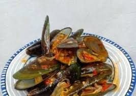 Nutrisi yang terkandung dalam makanan laut juga sangat baik untuk kesehatan selama konsumsi dalam porsi yang tepat. 6 Aneka Resep Kreasi Masakan Kerang Hijau Resepkoki