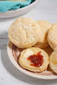 easy fluffy ermilk biscuits with