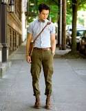 what-should-men-wear-with-cargo