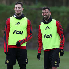 The font used for the dafont.com logo is elliot swonger by jason ramirez. Bruno Fernandes Sends Diogo Dalot Message Ahead Of Manchester United Reunion Manchester Evening News