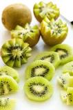 how-do-you-cut-a-kiwi-for-a-fruit-tray