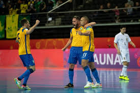 Brasil sofre contra Japão na Copa do Mundo de Futsal, mas vai às quartas