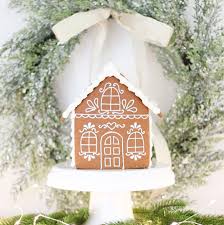 build the perfect gingerbread house
