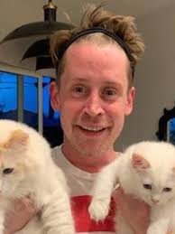 Macaulay 'mack' culkin (born august 26, 1980) is an american actor and musician. A Surprising List Of People Who Are Younger Than Macaulay Culkin Gq Middle East
