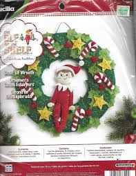 Bucilla Felt Applique Kit 15 Scout Elf Wreath 86510
