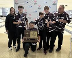 coach with unified bowling le