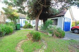 3 bed bungalow in south drive