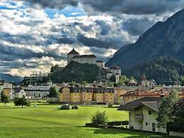 18,000 inhabitants, making it the second largest city in tyrol after its capital innsbruck. Kufstein Kufstein Austria Travel Guide Austria Travel
