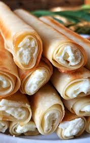 baked cream cheese rangoon rolls