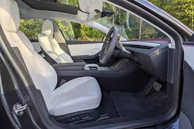 tesla model 3 2023 boot e