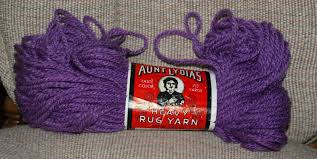 aunt lydia s heavy rug yarn 010 lilac