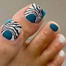 fake toes nails glossy designer pattern