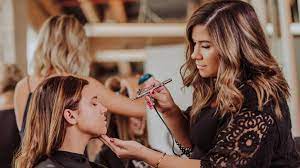 guide to hire an airbrush makeup artist