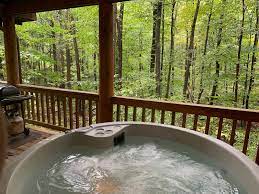 After a day of hiking and exploration around the majestic town of hot springs, virginia, sit back and relax in private hot tubs when visiting these luxury cabins (which are better than those conventional hotels. Cabins With Hot Tubs Nightime Scenery Mountain Creek Cabin Rentals
