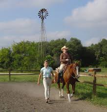 texas horseback riding vacations