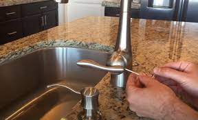how to tighten handle on moen kitchen