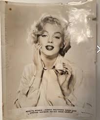 marilyn monroe owned makeup by house of