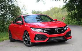 Boasting a bold headlight design for an added touch of muscle, the civic features a new headlight design with standard led headlights. 2017 Honda Civic Si Hasn T Lost Its Charm The Car Guide