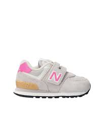 Crafted with updated materials, this women's throwback sneaker is a symbol of ingenuity and originality — no matter how you wear it. New Balance 574 Kids Iv Braun Fme2 Braun