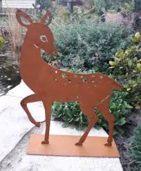 Diese art der gartendeko verleiht deinem garten einen besonderen charme. Bambi Aus Metall In Rost Optik Deko Garten Weihnachten