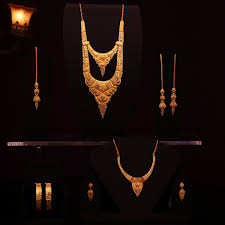 heavy golden jewellery set free