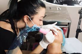 permanent makeup artist permanent