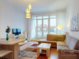 top floor flat with 2 bedrooms and