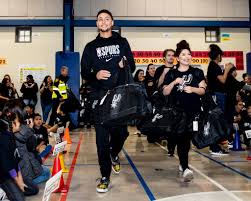 His parents are father brandon forbes and mother sue forbes. San Antonio Spurs On Twitter With The Help Of Shoesthatfit Bryn And Coach Pop Helped Deliver Brand New Kicks To 450 Students And Teachers At Washington Elementary Today The Students Also Received