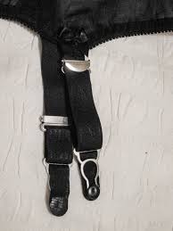 Review Cervin Silk Stockings Mesh Suspender Belt The