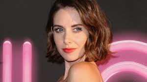 persistent alison brie on comedy glow