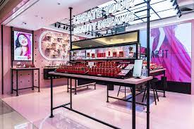 valentino beauty boutique opens in hong