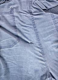 fondo pantalones rotos moda hombre ropa